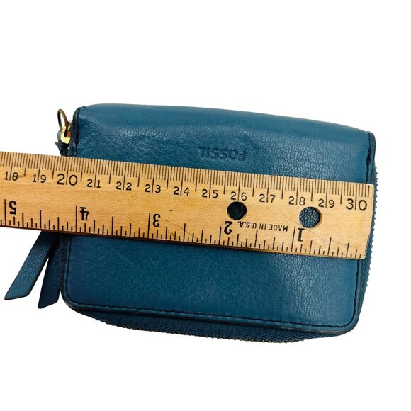 Fossil Teal Leather Compact Wallet With Snap Pocket & Zippered Closure - Picture 4 of 8
